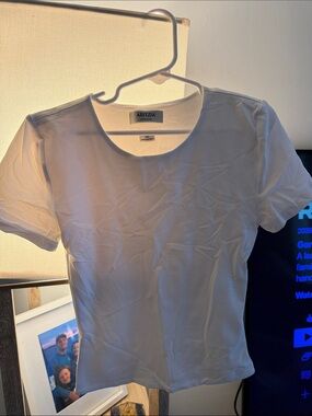 Aritzia White Scoop Neck Short Sleeve Tee